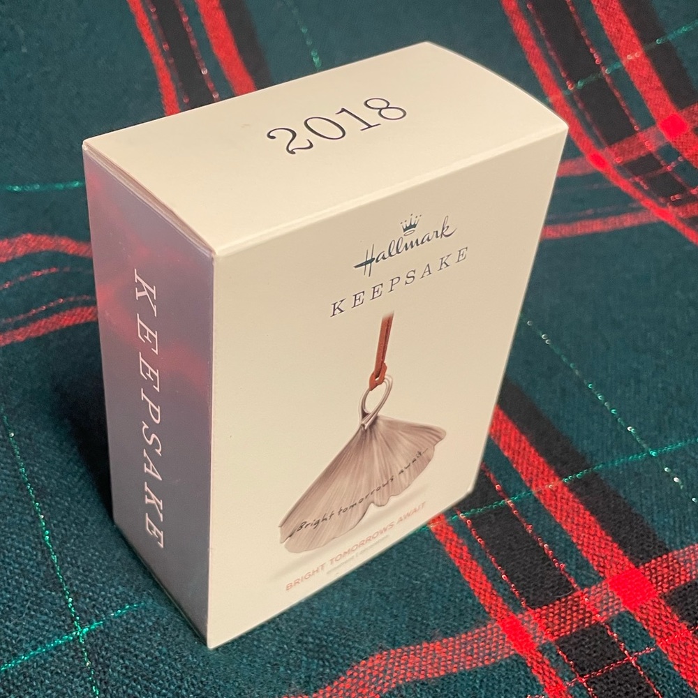 NIB 2018 Metal Hallmark Keepsake Christmas Ornament “Bright Tomorrows Await”
